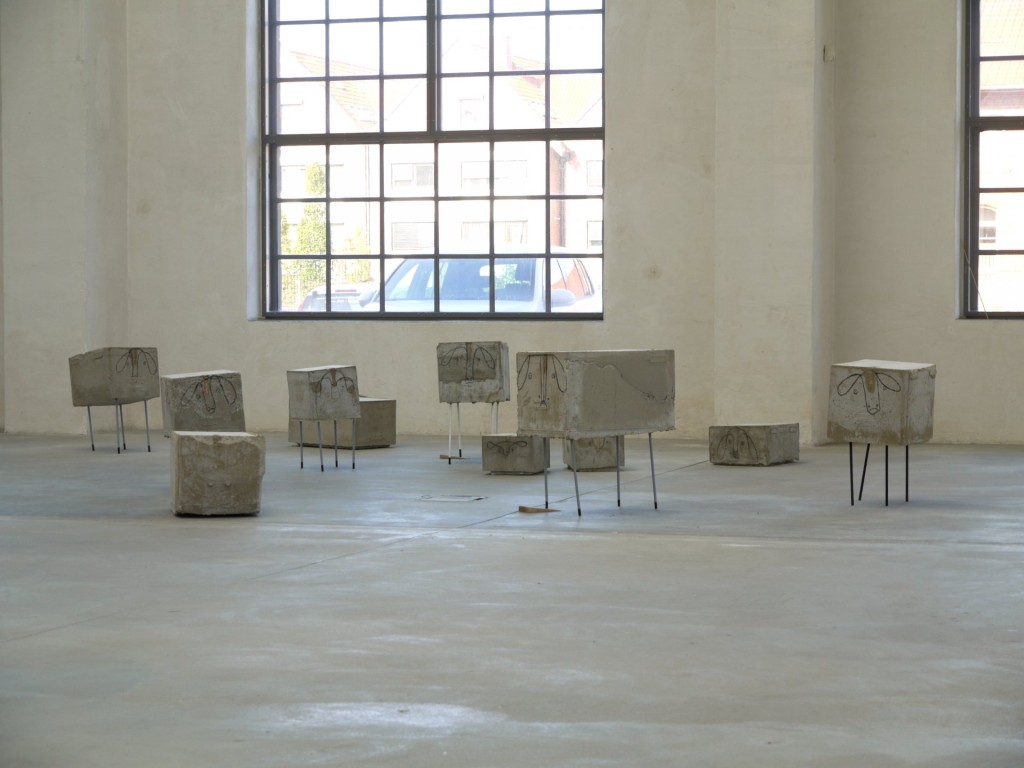 Bilder, Judith Hopf, 17.09.2013 004 a line may lie